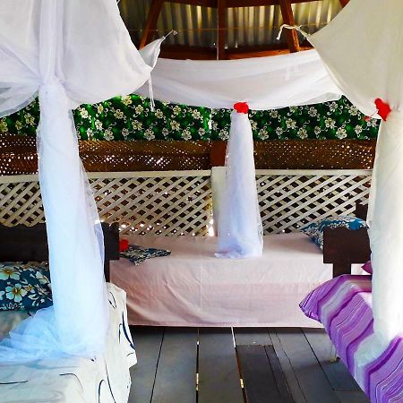 Vacation Beach Fales Hotel Manase Exterior photo