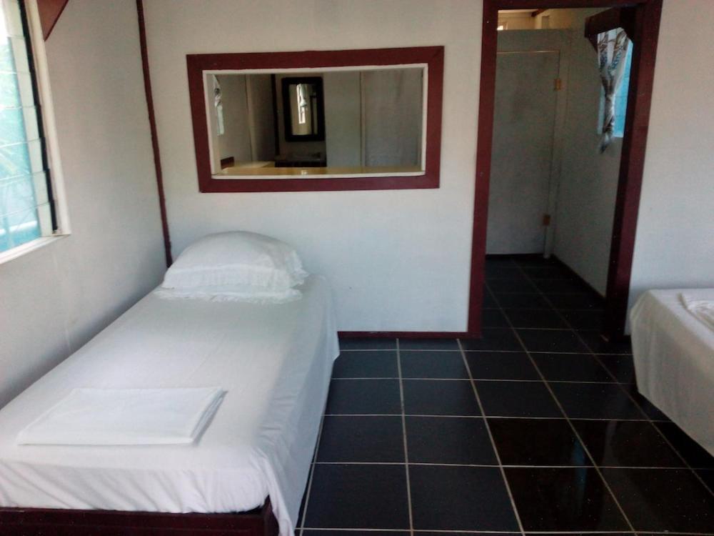Vacation Beach Fales Hotel Manase Exterior photo